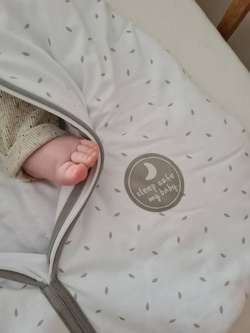 Śpiworek do spania dla niemowląt | NATULINO® BABYCOMFORT | White Leaves & Mint | 21-24°C | 2-warstwowy, nieocieplony