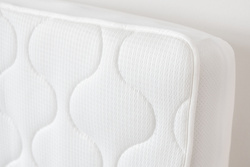 100% oddychający pokrowiec na materac Natulino PureAIR + monitor oddechu SNUZA HERO MD (Wyrób medyczny)