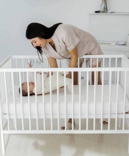 Łóżeczko dla niemowląt Natulino 120 x60 z materacem PURE AIR Plain (piankowy)     